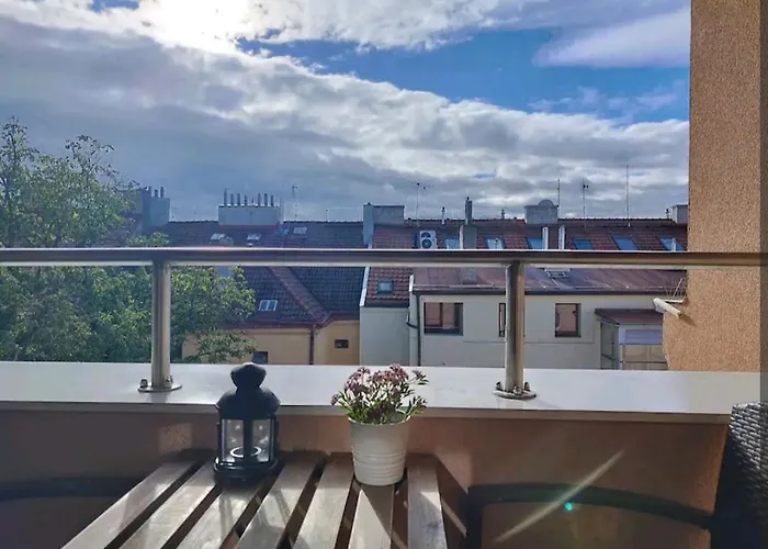 Cozy Rooftop With Balcony Apartman *