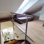 Cozy Rooftop With Balcony Πράγα