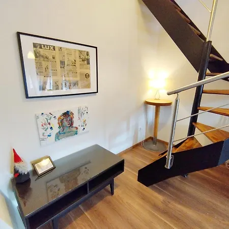 Cozy Rooftop With Balcony Apartment