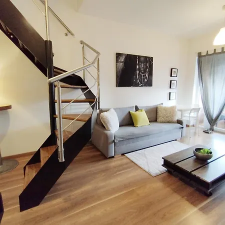 Apartment Cozy Rooftop With Balcony