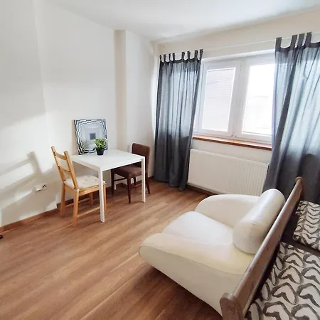 Apartment Cozy Rooftop With Balcony *