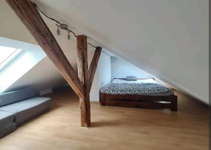 Cozy Rooftop With Balcony *